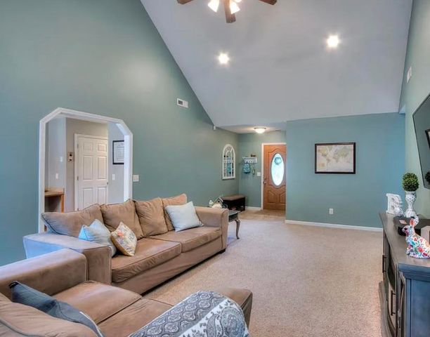 2415 Navigator Circle, Dalzell, SC 29040