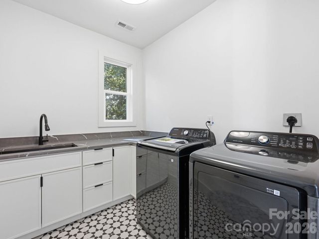 124 Clipper Lane, Mooresville, NC 28117
