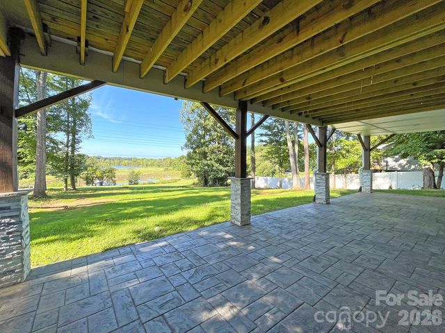 124 Clipper Lane, Mooresville, NC 28117