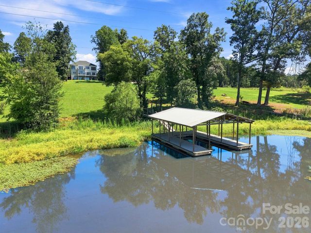 124 Clipper Lane, Mooresville, NC 28117