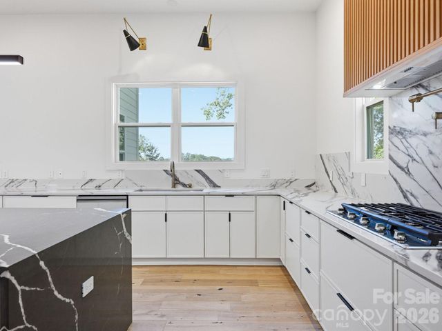 124 Clipper Lane, Mooresville, NC 28117
