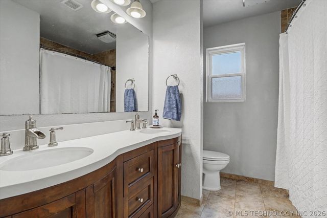 21819 W 12th Street S, Sand Springs, OK 74063