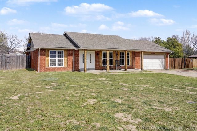 21819 W 12th Street S, Sand Springs, OK 74063