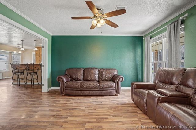 21819 W 12th Street S, Sand Springs, OK 74063