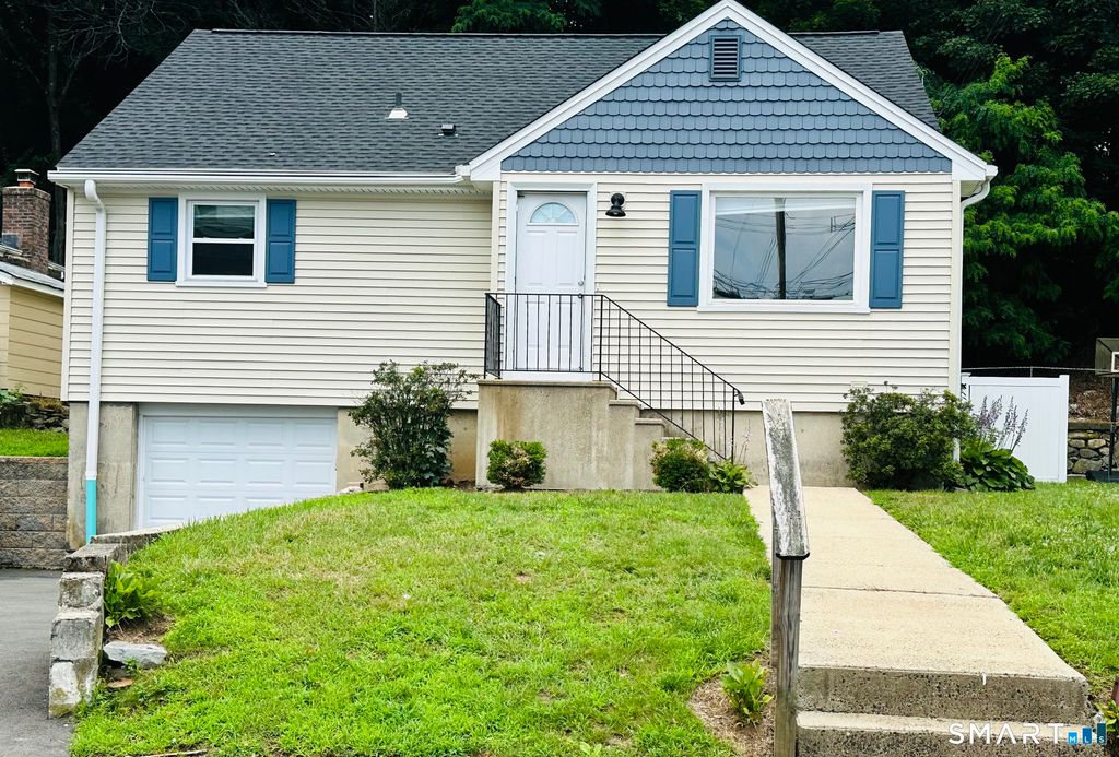 136 Hillside Avenue, Shelton, CT 06484
