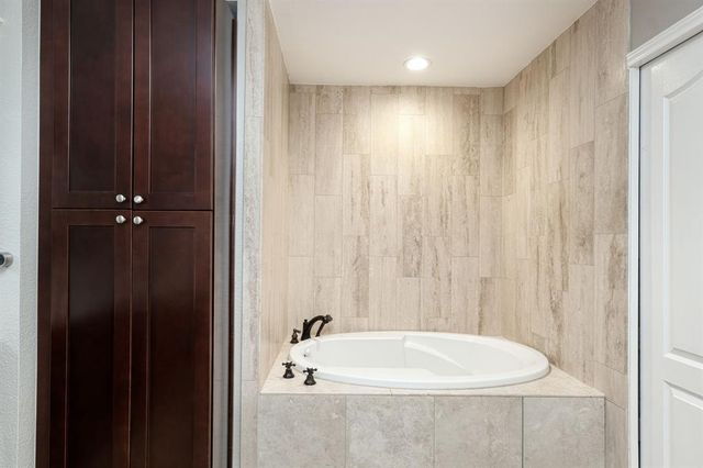 2412 Willow WAY, Round Rock, TX 78664