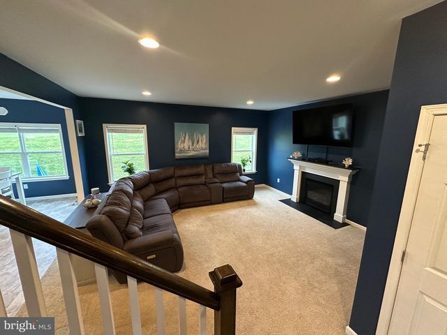 20 GREENVIEW DR, Shrewsbury, PA 17361