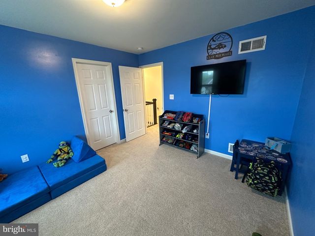20 GREENVIEW DR, Shrewsbury, PA 17361