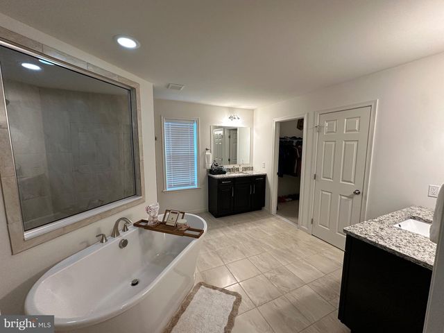 20 GREENVIEW DR, Shrewsbury, PA 17361