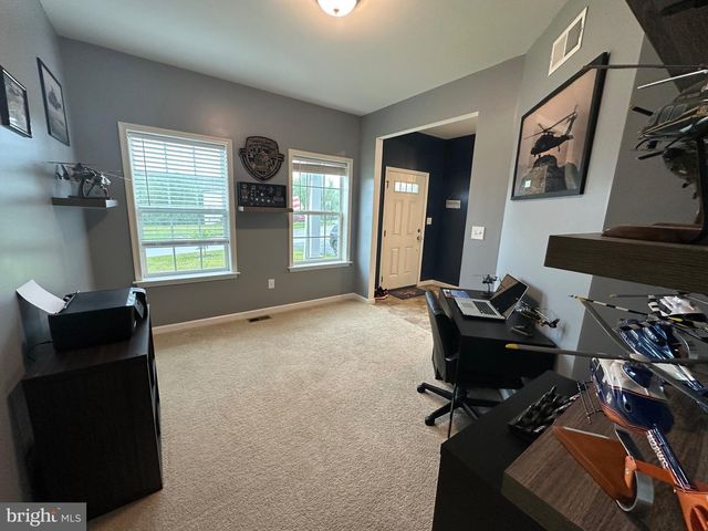 20 GREENVIEW DR, Shrewsbury, PA 17361