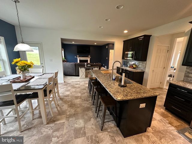 20 GREENVIEW DR, Shrewsbury, PA 17361