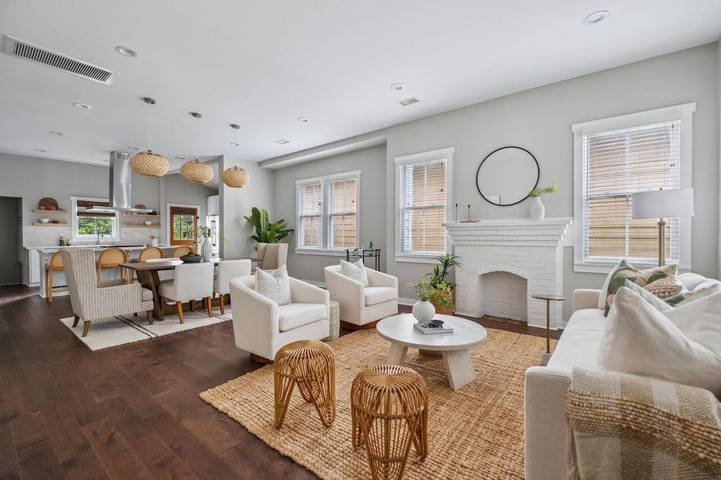Image 1 of property listing at 158 Darlington Avenue, Charleston, SC 29403