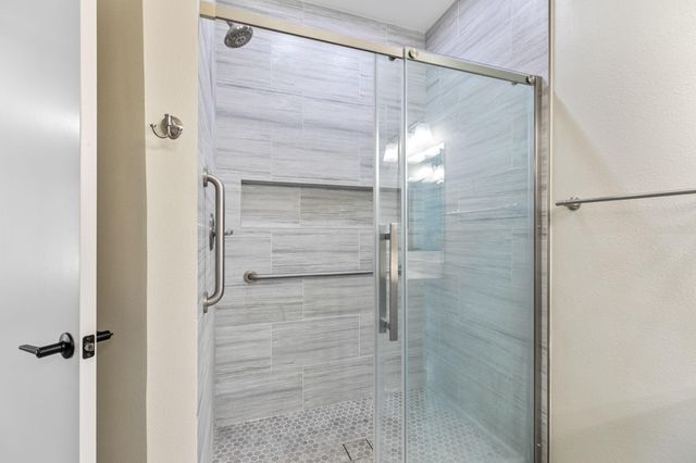 827 Apple Blossom Drive, Pearland, TX 77584