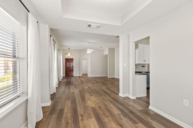 827 Apple Blossom Drive, Pearland, TX 77584