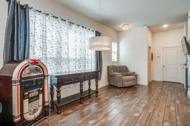 6449 Iron Horse Boulevard, North Richland Hills, TX 76180