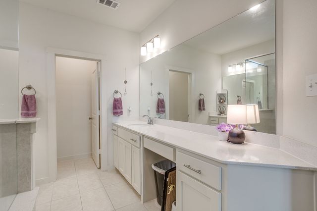 6449 Iron Horse Boulevard, North Richland Hills, TX 76180