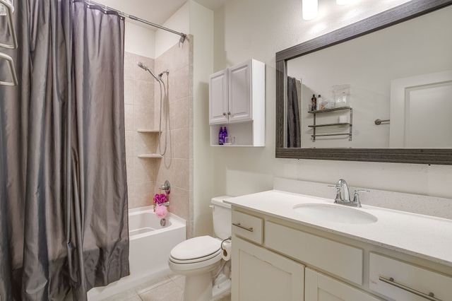 6449 Iron Horse Boulevard, North Richland Hills, TX 76180