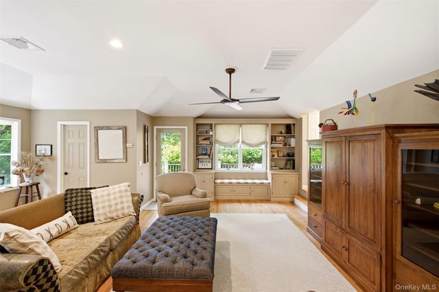 24 Preston Street, Huntington, NY 11743