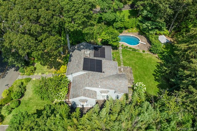 24 Preston Street, Huntington, NY 11743