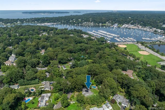 24 Preston Street, Huntington, NY 11743