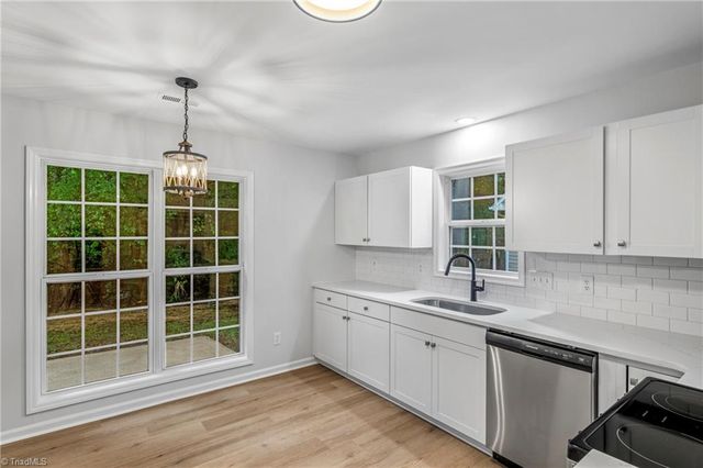 16 Spring Chapel Court, Greensboro, NC 27455