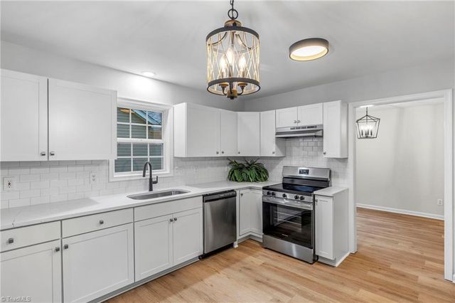 16 Spring Chapel Court, Greensboro, NC 27455