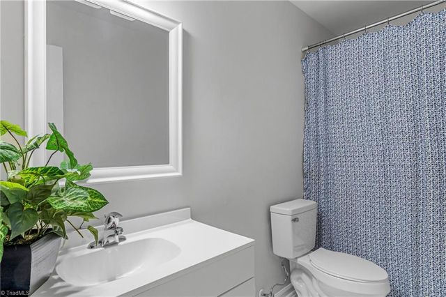 16 Spring Chapel Court, Greensboro, NC 27455