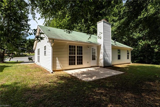 16 Spring Chapel Court, Greensboro, NC 27455