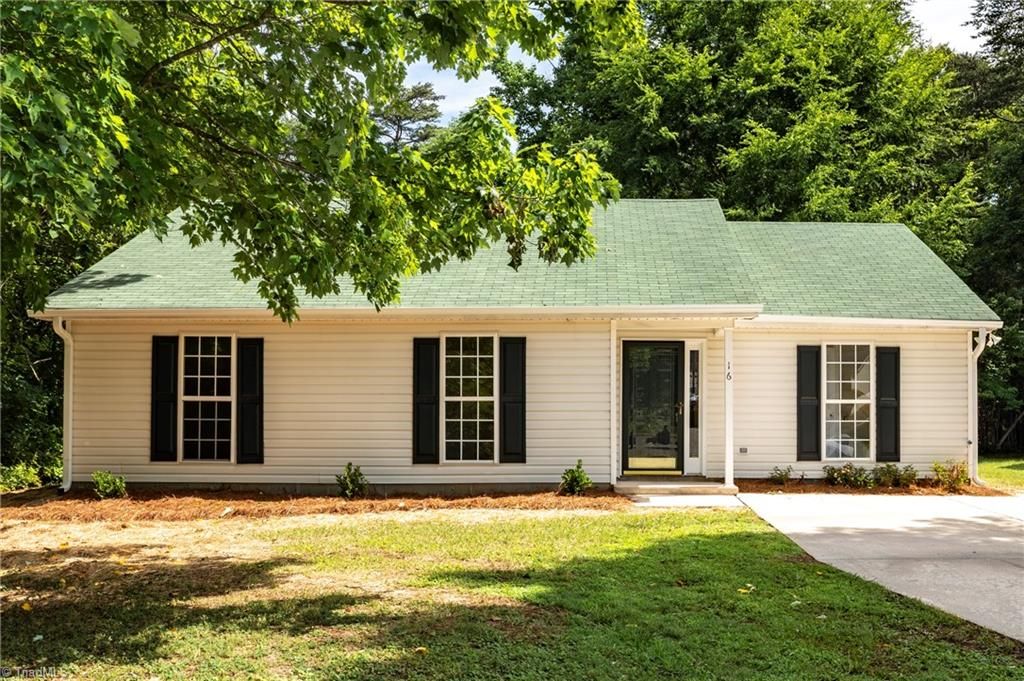 16 Spring Chapel Court, Greensboro, NC 27455
