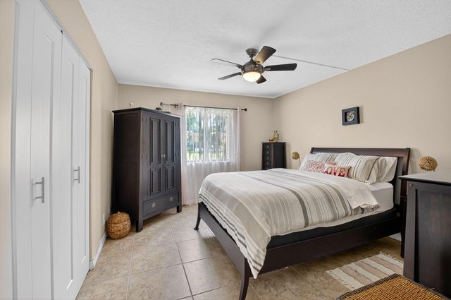900 SW 9th Street Circle 102, Boca Raton, FL 33486