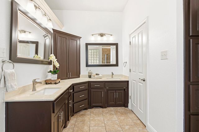 308 Leeward Circle, Azle, TX 76020