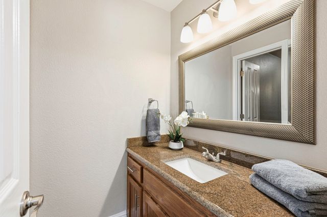 308 Leeward Circle, Azle, TX 76020