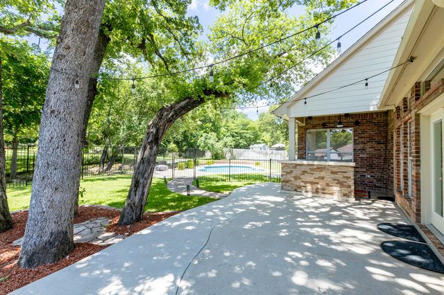 308 Leeward Circle, Azle, TX 76020