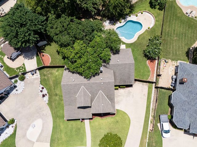 308 Leeward Circle, Azle, TX 76020