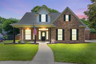 308 Leeward Circle, Azle, TX 76020