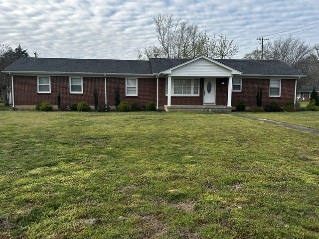 601 5th St, Lawrenceburg, TN 38464