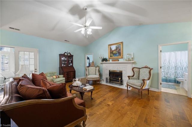 109 Sterling Point Court, Winston-salem, NC 27104