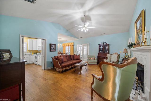 109 Sterling Point Court, Winston-salem, NC 27104