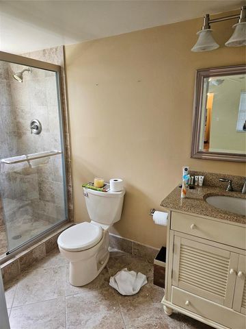 101 SW 132 Way 218, Pembroke Pines, FL 33027