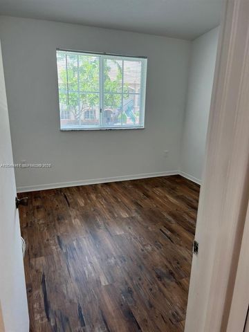 2911 SE 13th Rd 204-40, Homestead, FL 33035