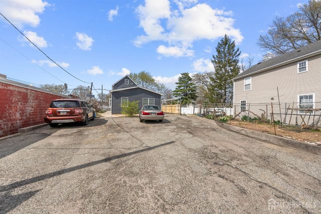 816 King Georges Road 2, Fords, NJ 08863