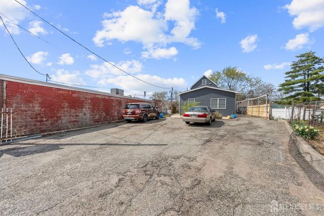 816 King Georges Road 2, Fords, NJ 08863