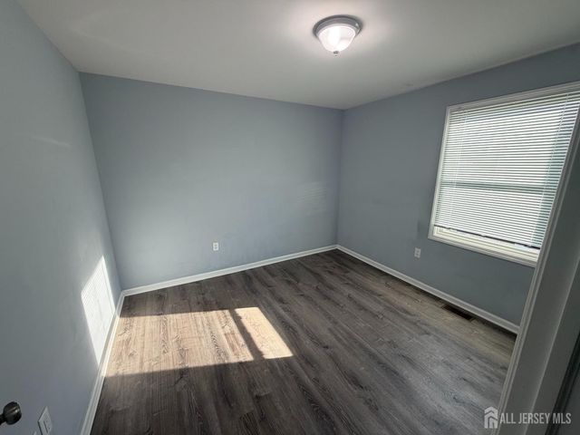 816 King Georges Road 2, Fords, NJ 08863