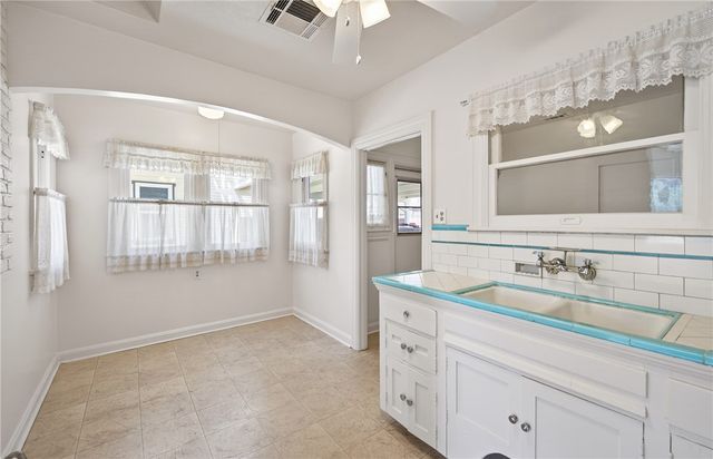 2863 N E, San Bernardino, CA 92405