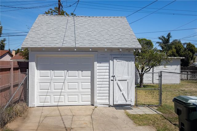 2863 N E, San Bernardino, CA 92405