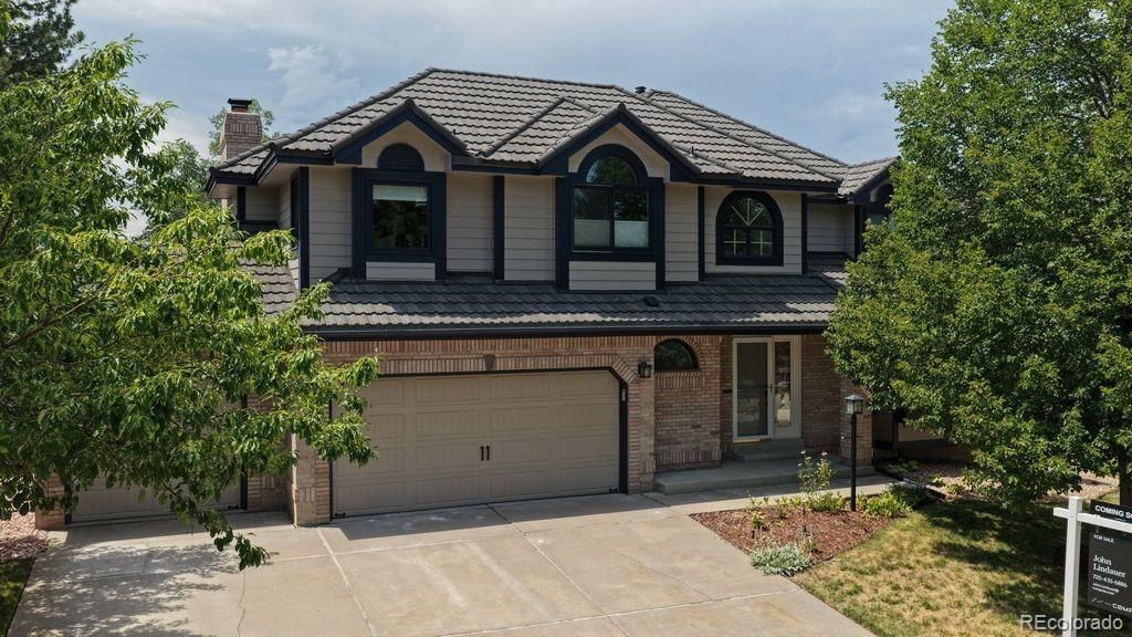 Image 2 of property listing at 9335 Prairie View Drive, Littleton, CO 80126