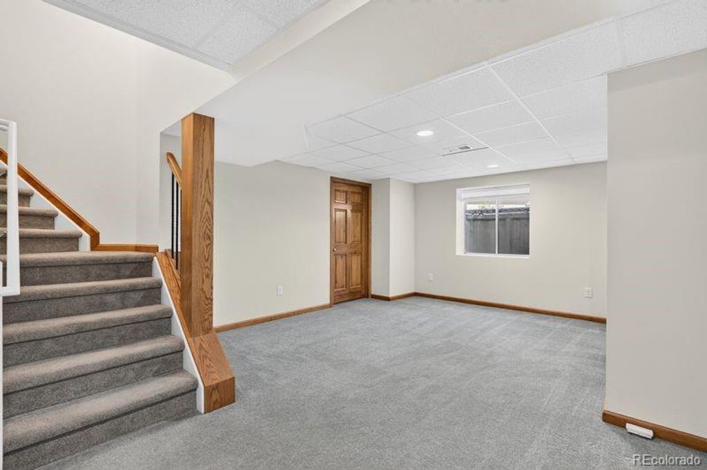 Image 11 of property listing at 9335 Prairie View Drive, Littleton, CO 80126