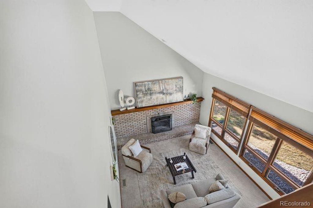 Image 12 of property listing at 9335 Prairie View Drive, Littleton, CO 80126