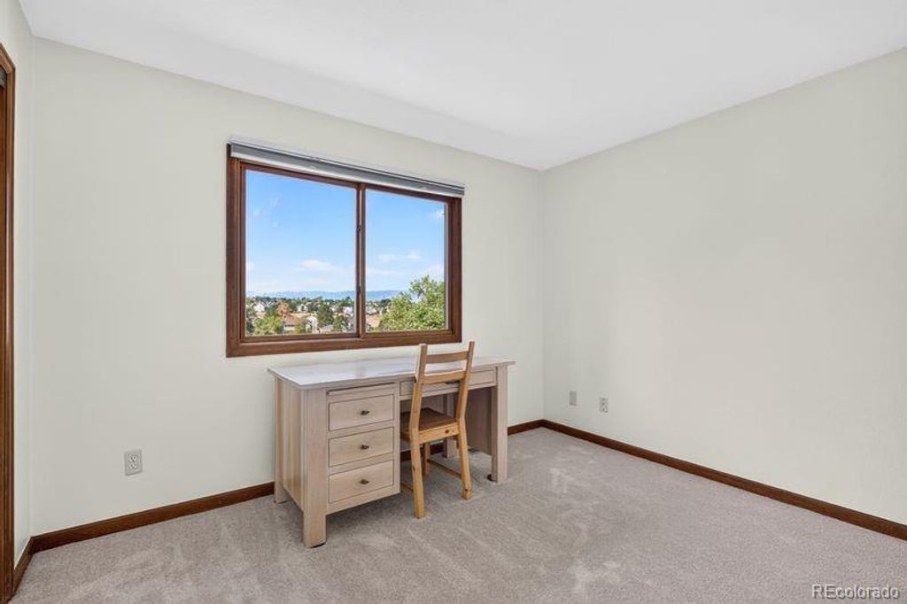 Image 15 of property listing at 9335 Prairie View Drive, Littleton, CO 80126