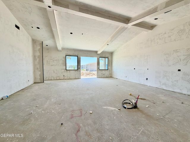 12260 PLAYA BONITA Drive, Clint, TX 79836